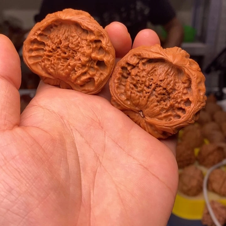 吊坠文玩核桃文玩核桃聚宝盆47～