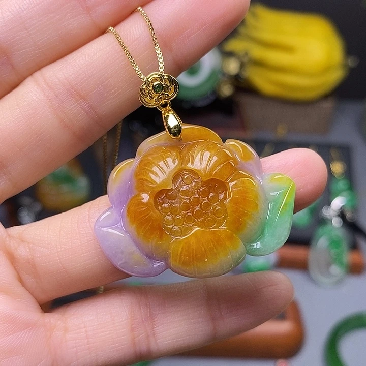 吊坠(赠链)未镶嵌翡翠