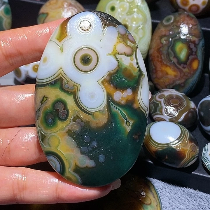 玛瑙/玉髓未镶嵌珠宝奇石56