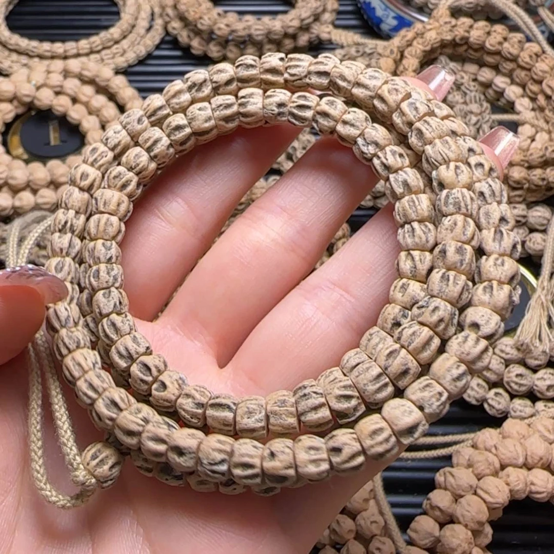 【闪购商品】柏香籽/百香籽吊坠风**雕