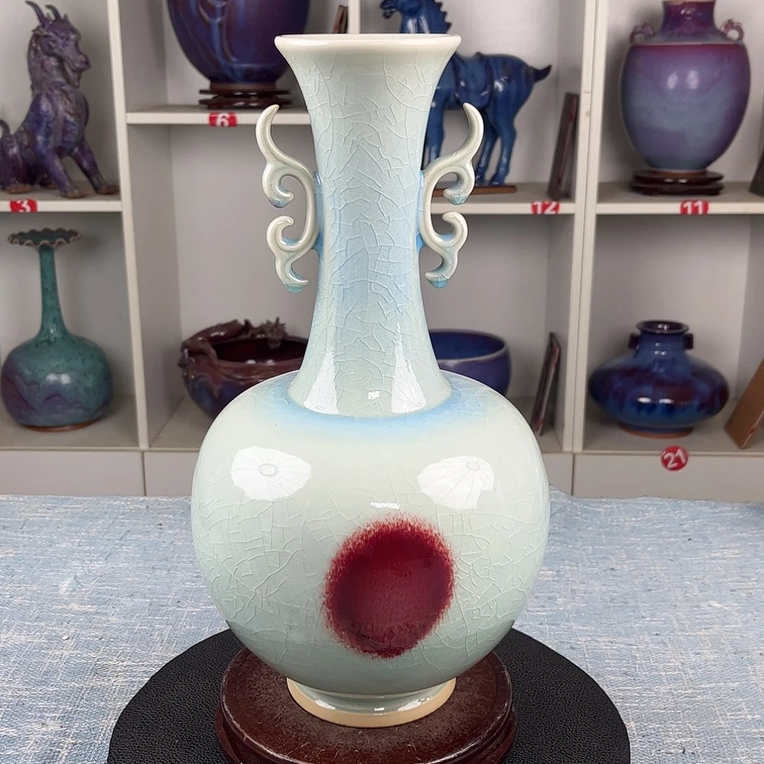 瓷片凤耳瓶珍品收藏