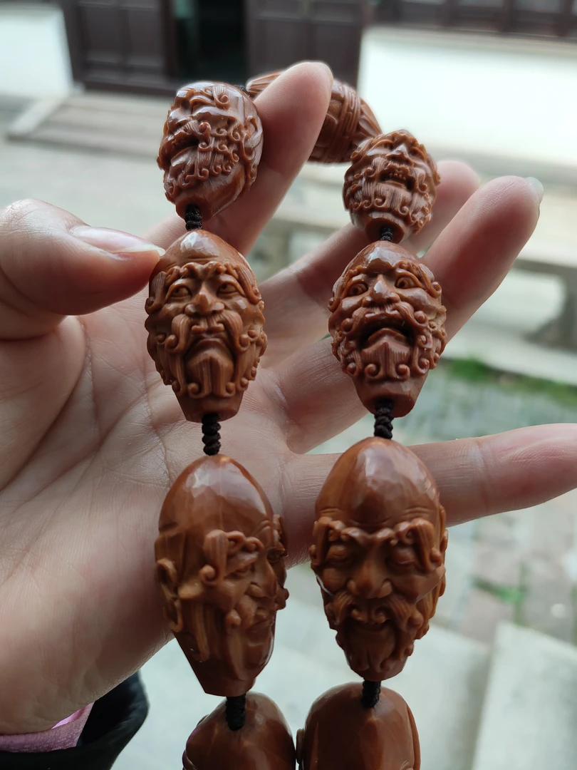 橄榄核须派十八罗汉，油核2.0*3.5，朱尧力本工