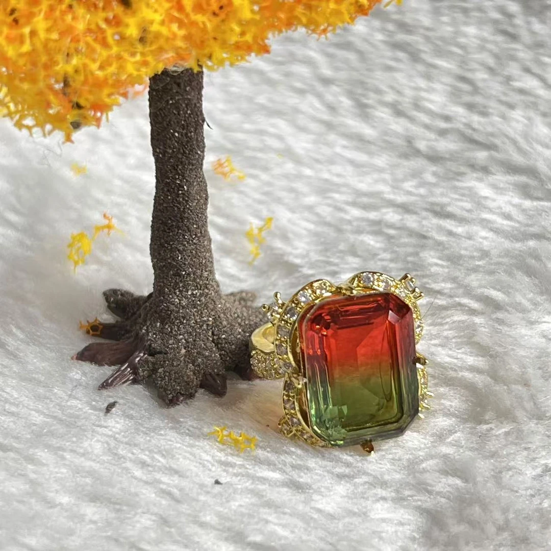 双色方形时尚戒指美观大气美轮美奂尽显魅力