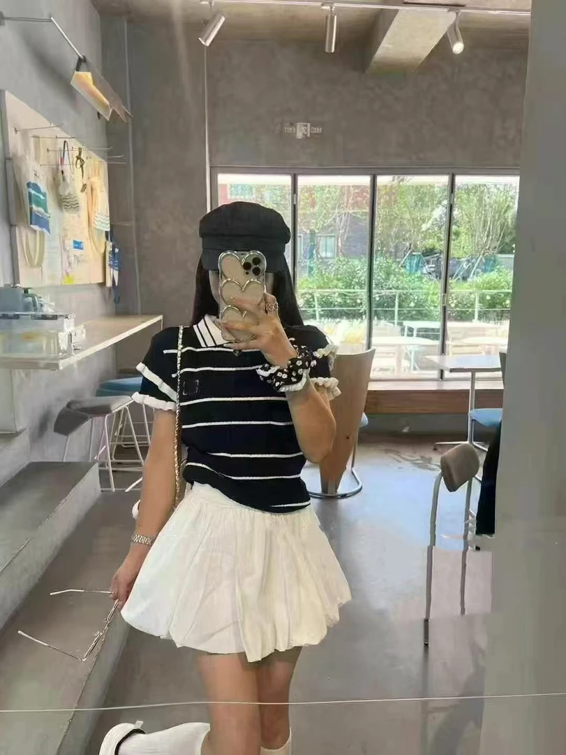 巴黎腔~条纹撞色miu系木耳边显瘦正肩针织上衣