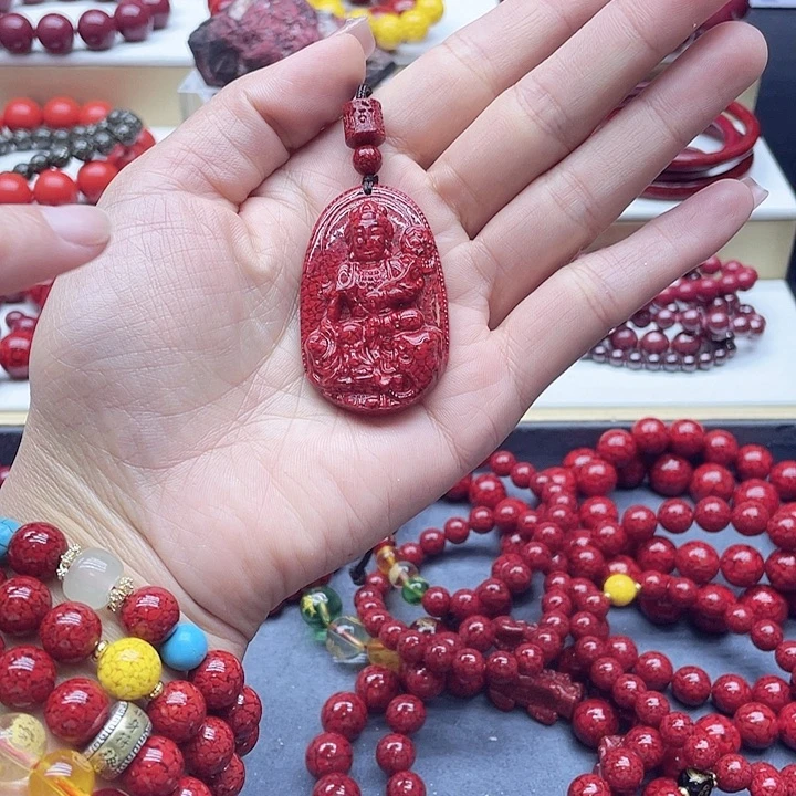 天然辰砂晶体沙的生肖吊坠马