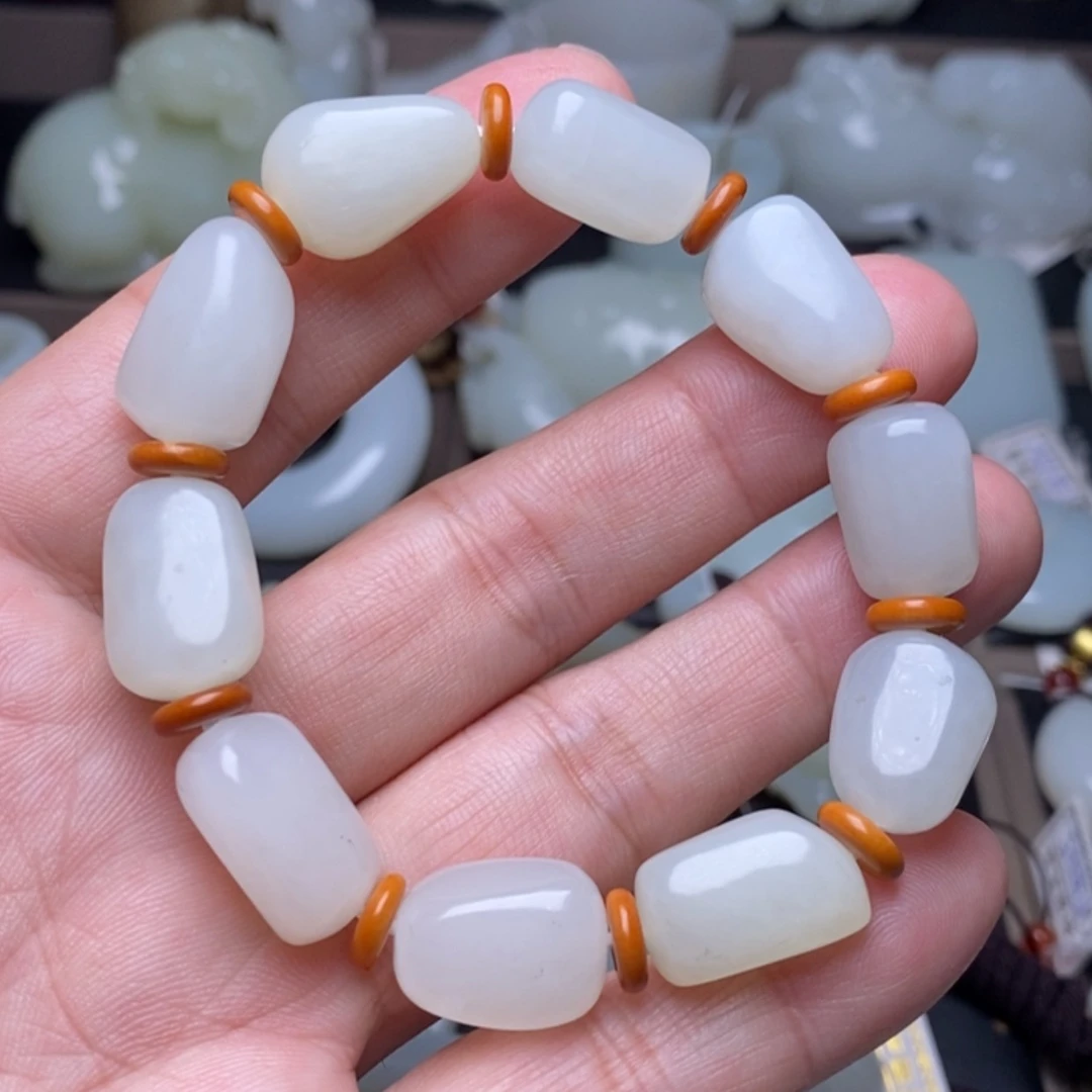 【闪购商品】颈饰未镶嵌和田玉（糖玉）