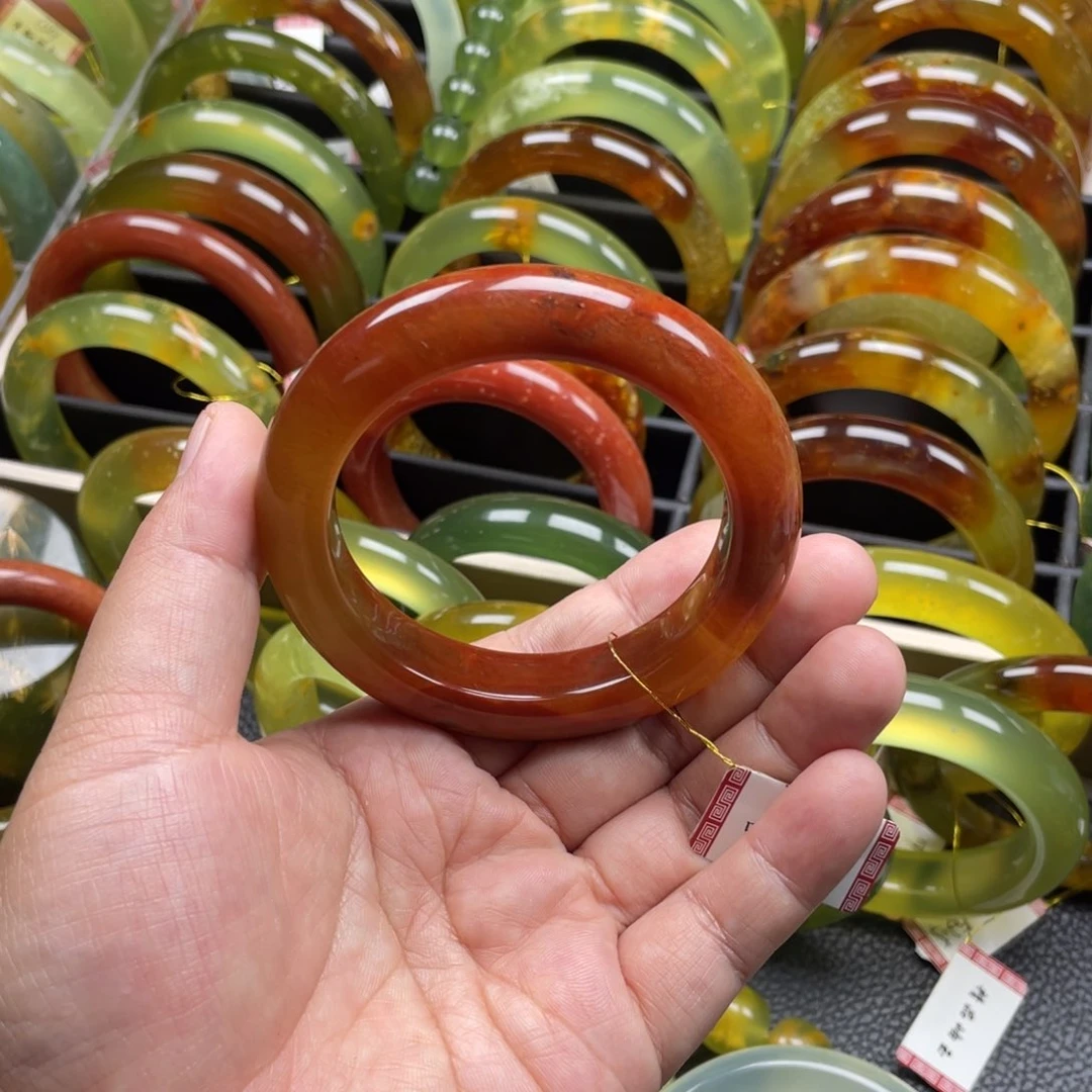 未镶嵌蛇纹石玉手镯有瑕