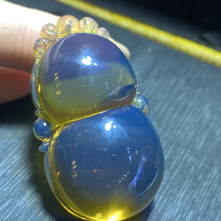 缅甸天然琥珀金兰立体葫芦,规格50/30/19/,重16g