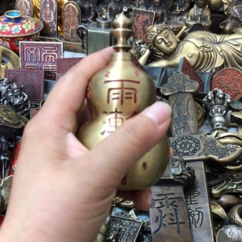 小***河黄铜英聚工艺品摆件