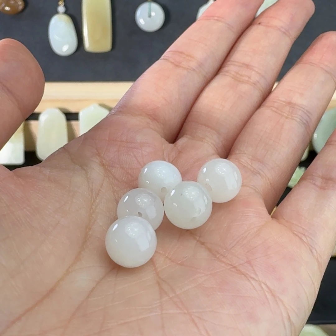 小***毛和田玉未镶嵌手链