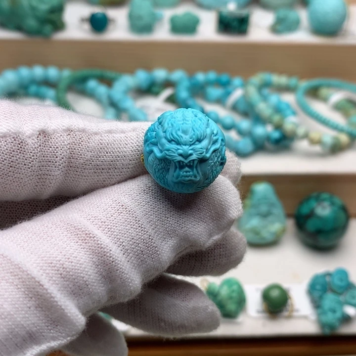 绿松石未镶嵌珠宝奇石