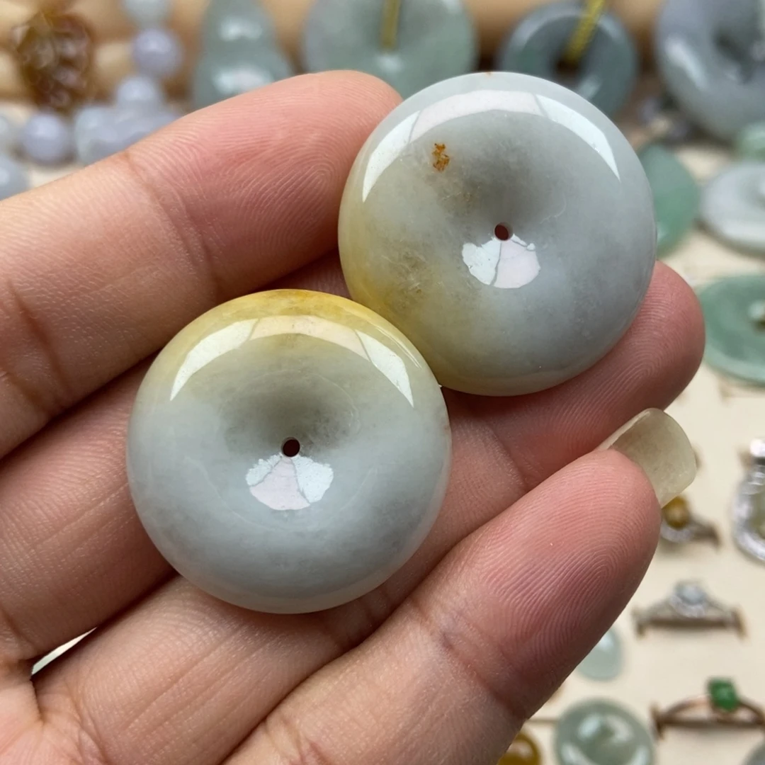 翡翠未镶嵌颈饰09