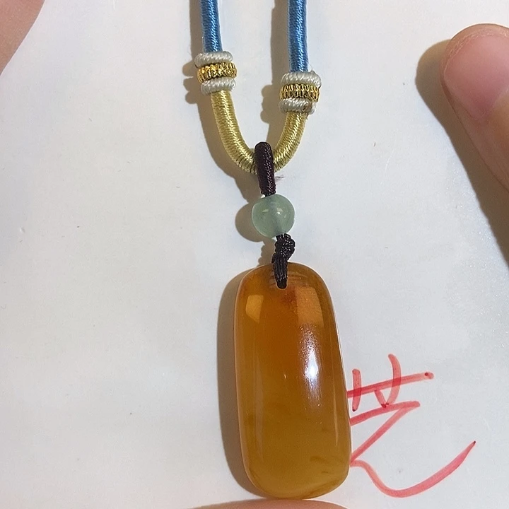 未镶嵌琥珀珠宝奇石
