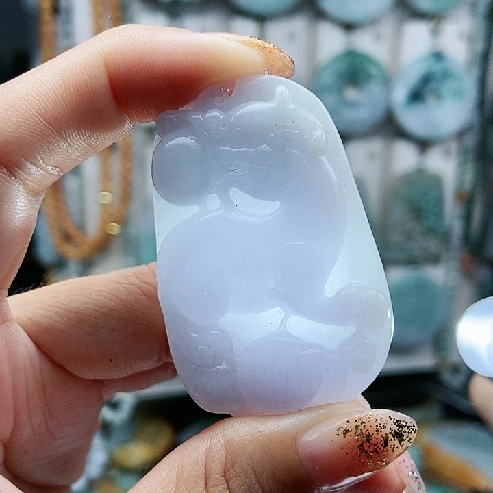 颈饰足铂镶嵌翡翠翡翠