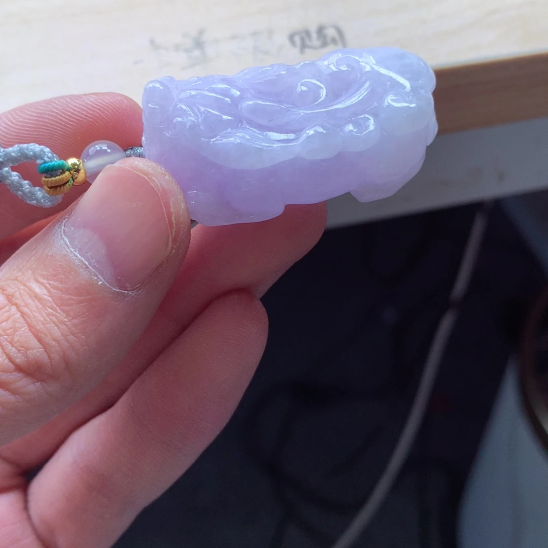 翡翠颈饰未镶嵌吊坠