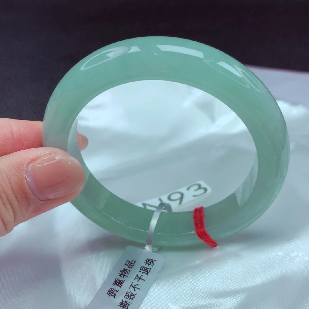 翡翠手镯未镶嵌手镯88