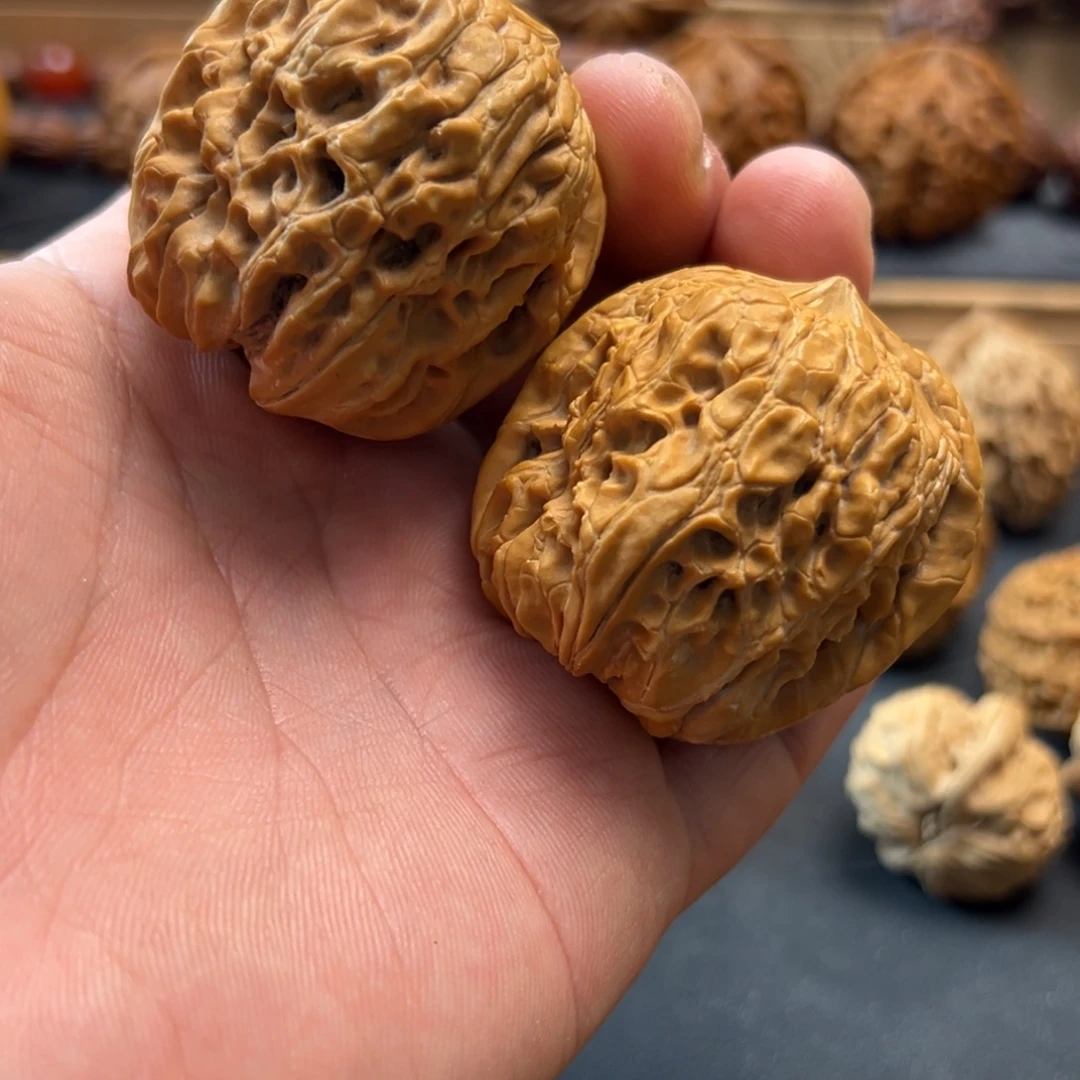 吊坠桃核文玩核桃，闷墩