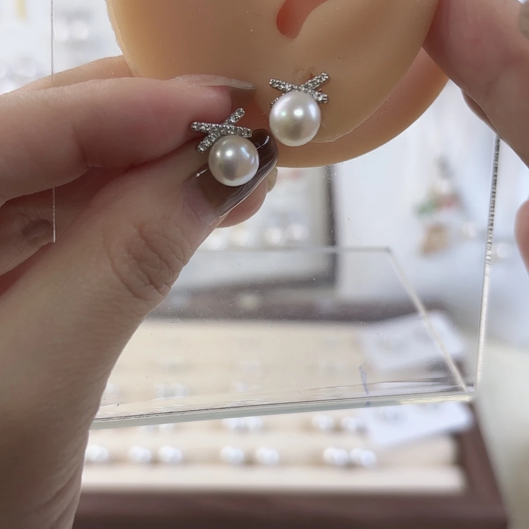 淡水珍珠合金耳饰