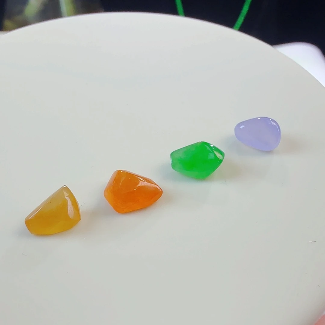 翡翠裸石随行一组