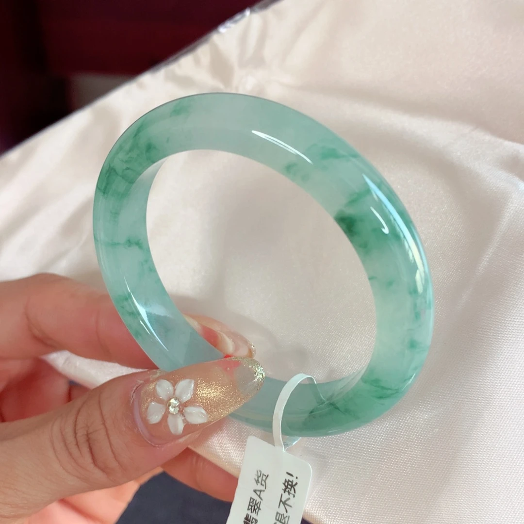 未镶嵌手镯翡翠51.8小手福利 无纹裂水头足 性价比高 小柒