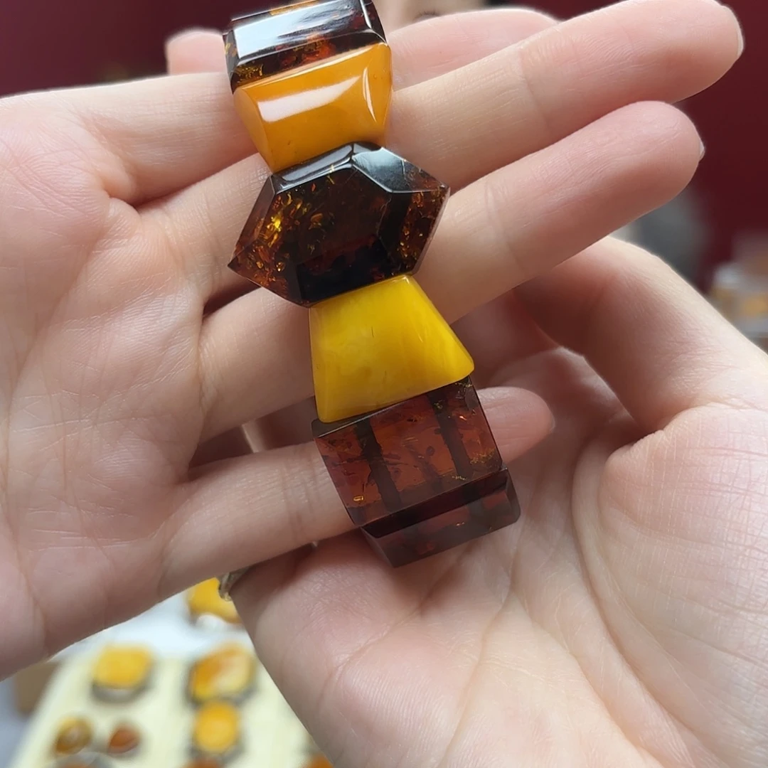 琥珀裸石未镶嵌37手牌