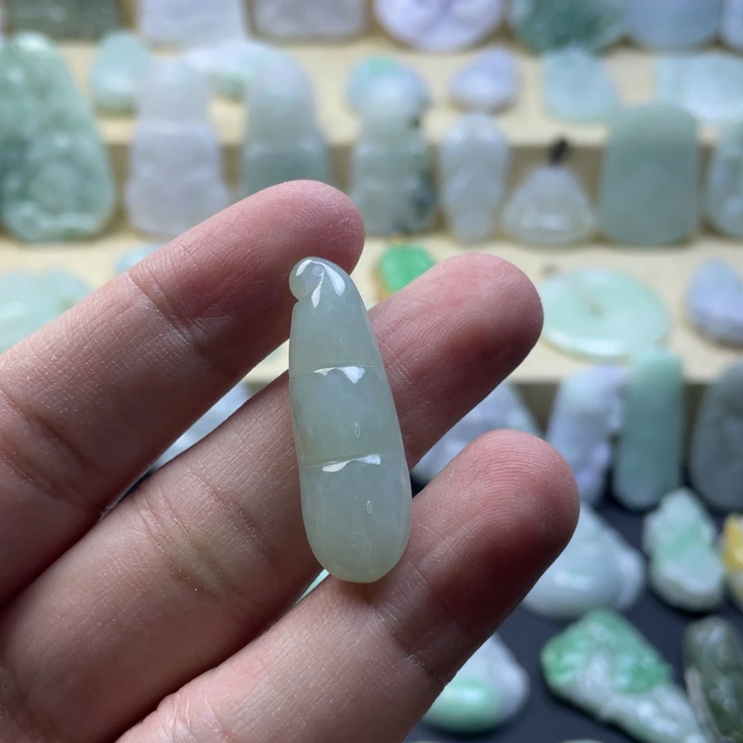 翡翠未镶嵌颈饰纯天然翡翠