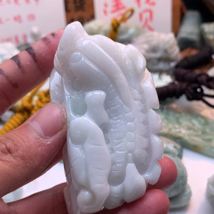 翡翠未镶嵌颈饰保真天然a货翡翠