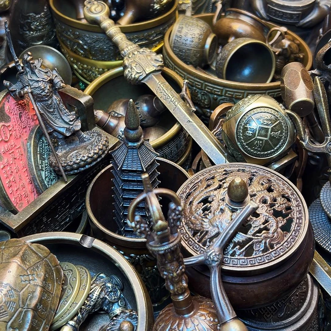 精美铜器工艺品等