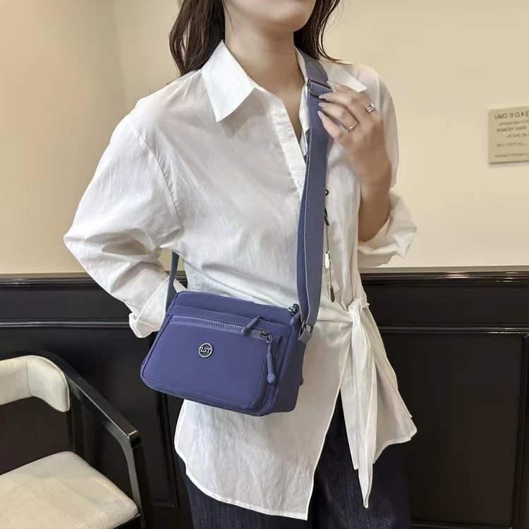 单肩文艺风小众肩包隔离斜挎包休闲方形拉链时尚百搭夏季防水复古