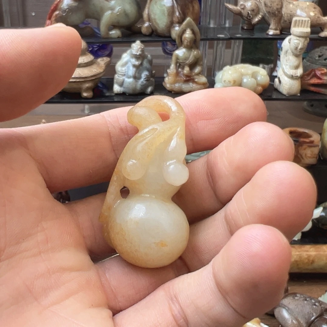 和田玉（糖玉）未镶嵌挂件