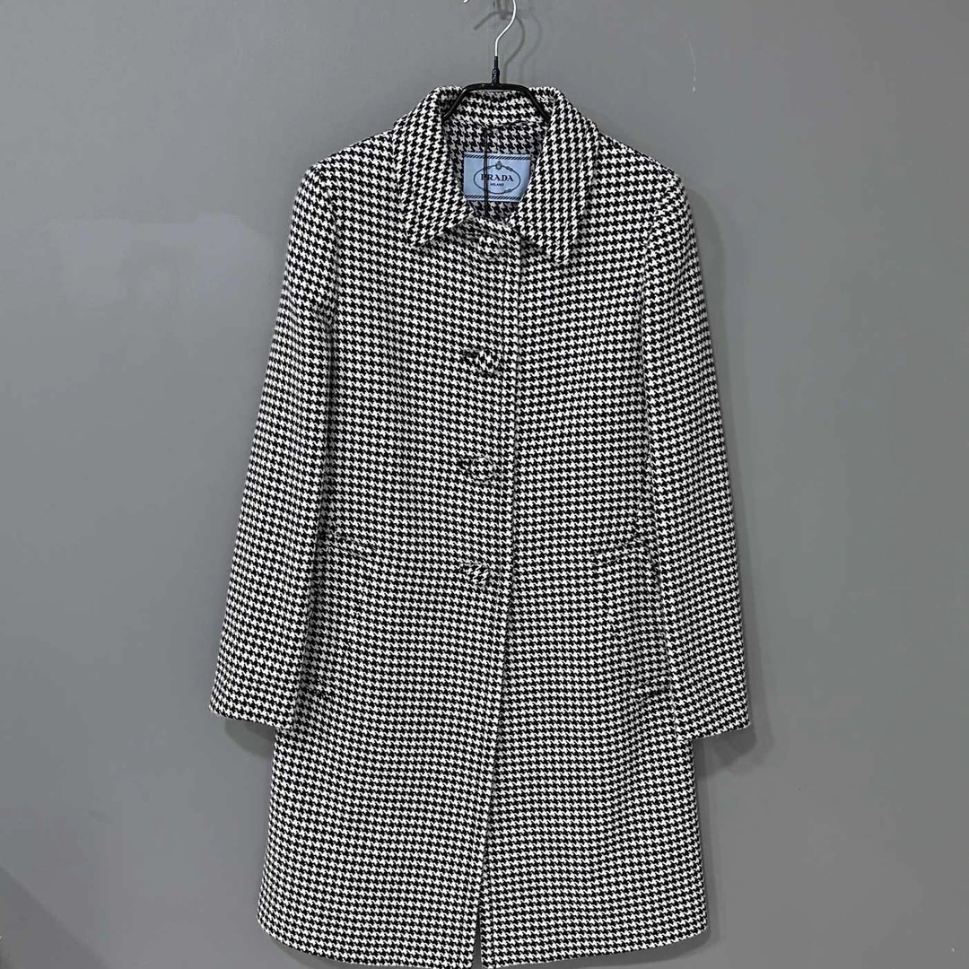 99新 Prada/普拉达 单排扣千鸟格大衣/99新/38码/37775