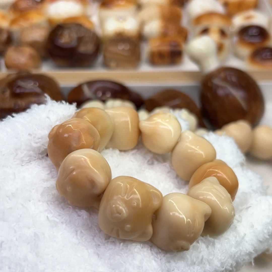 番***蛋菩提根/象牙果手串52 象牙果溏心呆呆熊