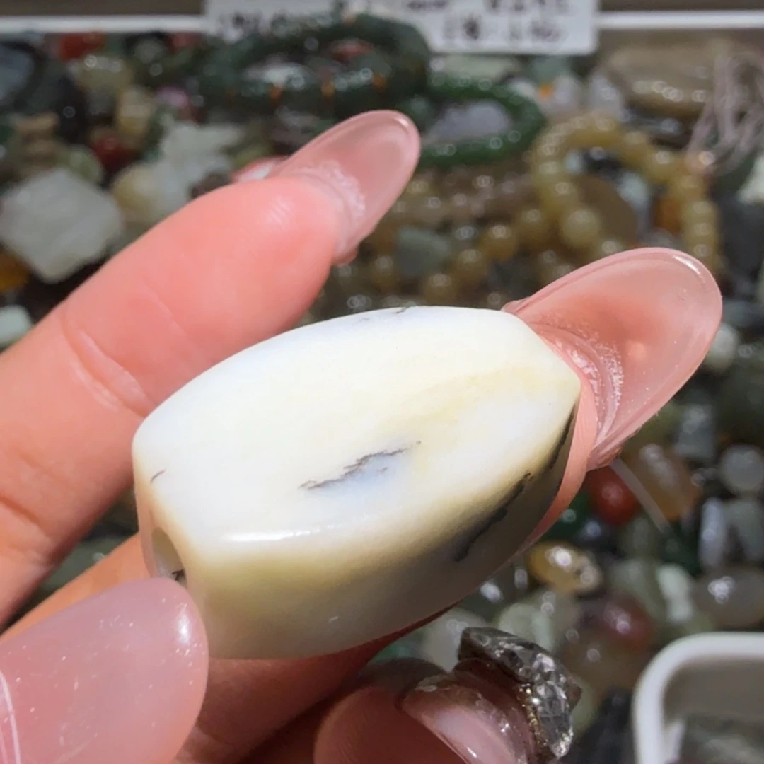 和田玉未镶嵌珠宝半成品