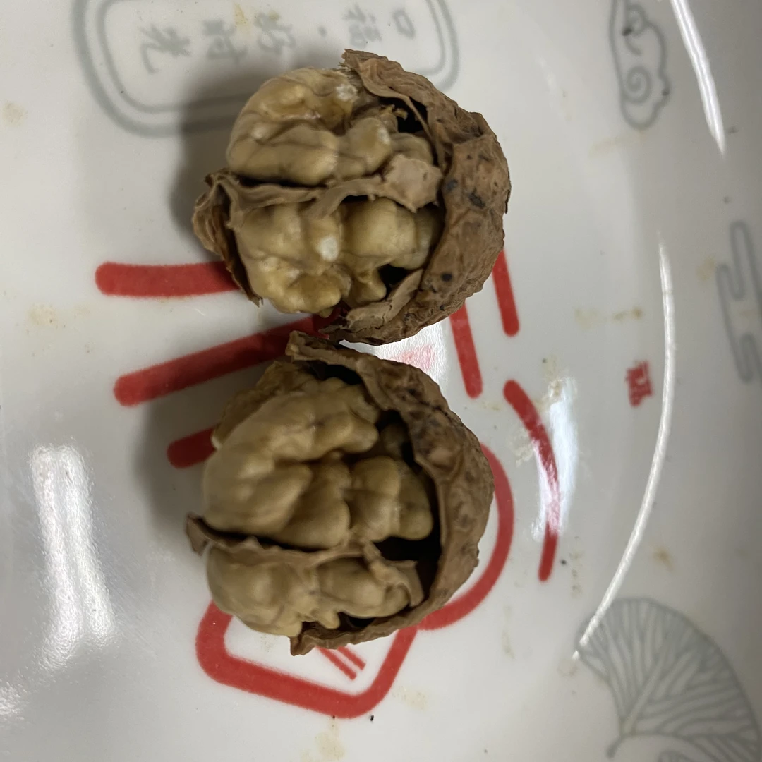 云南大麻子正宗纸皮核桃薄皮核桃熟客都说好的核桃薄皮厚肉核桃