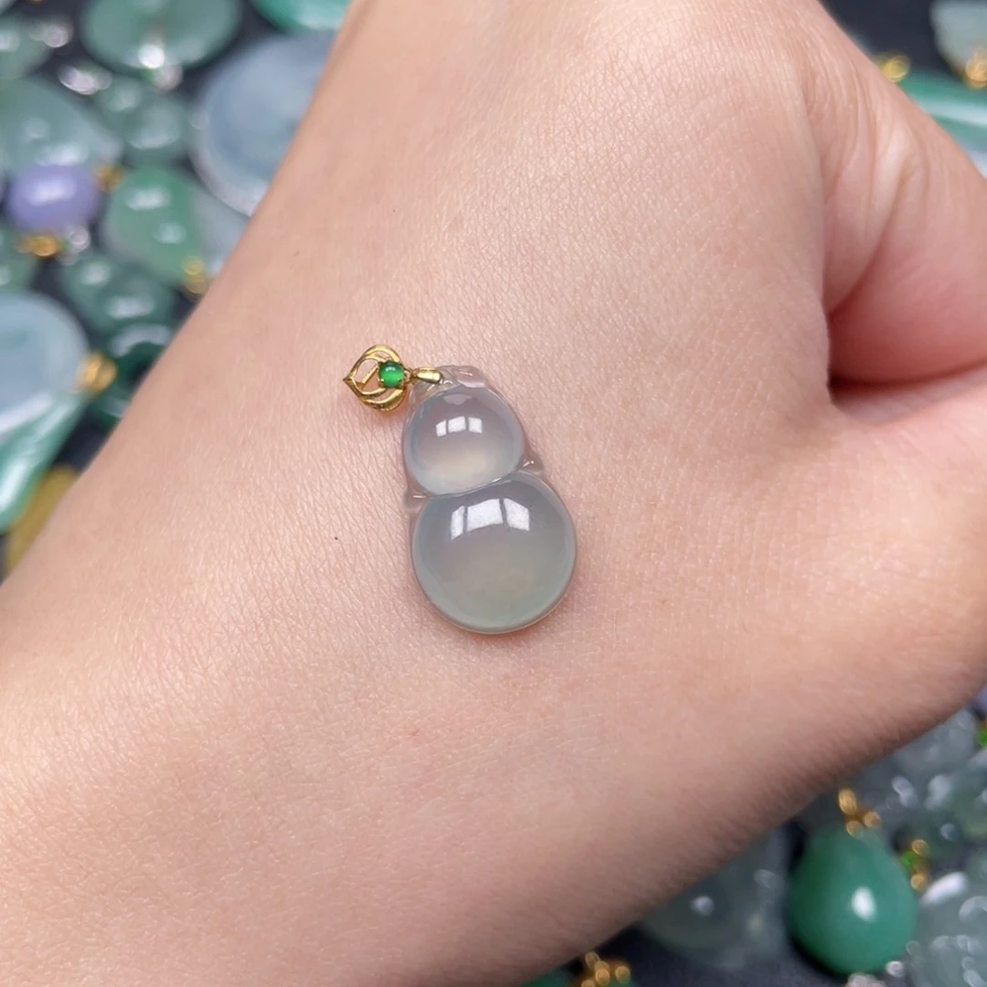 翡翠颈饰18K金镶嵌翡翠