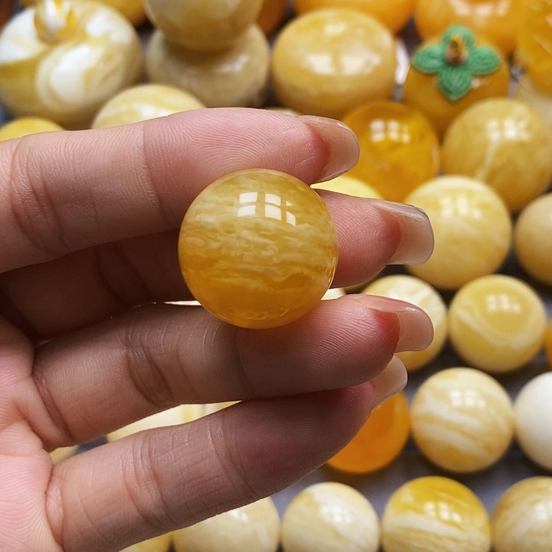 蜜蜡未镶嵌珠宝奇石