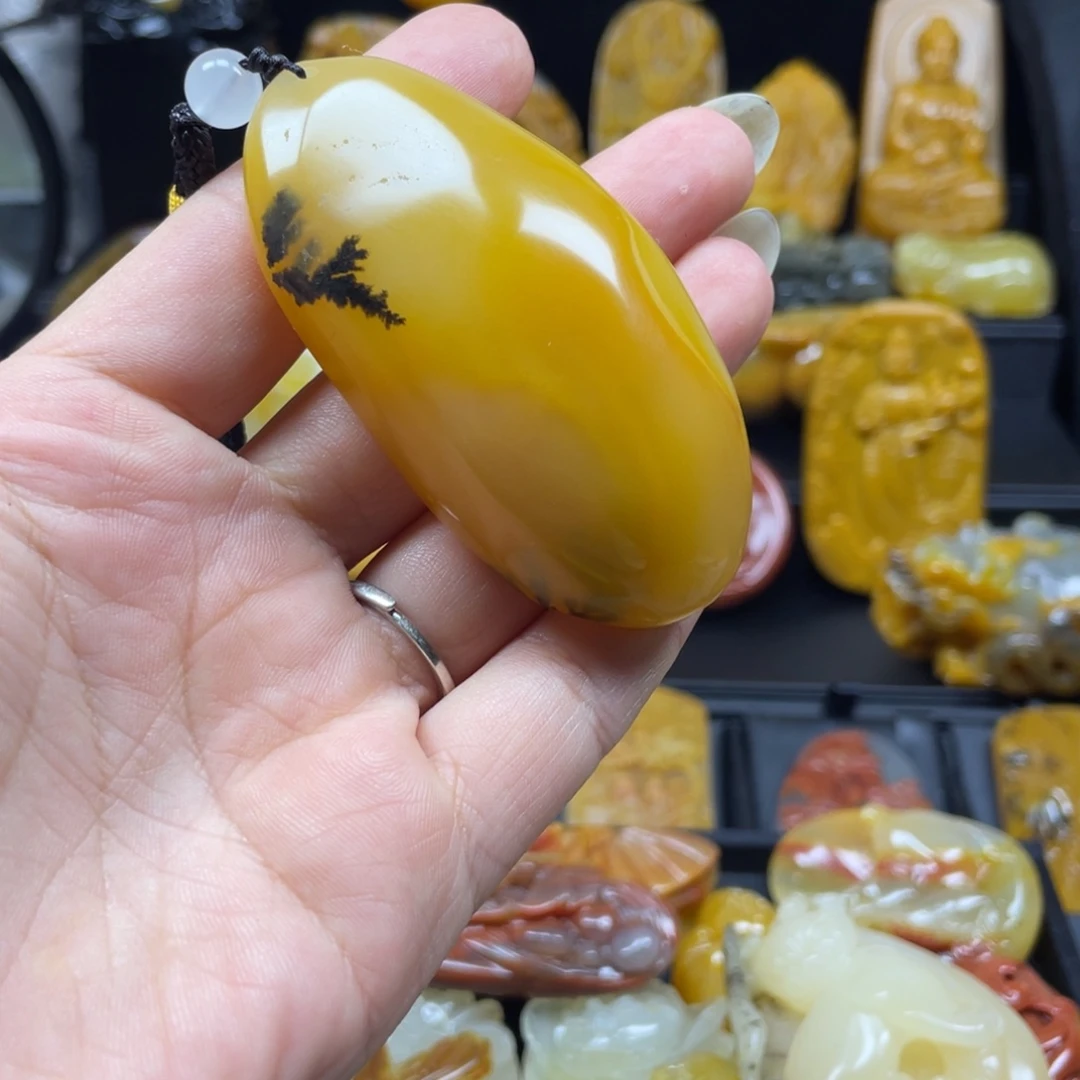 石英质玉（黄龙玉）未镶嵌吊坠(不含链)