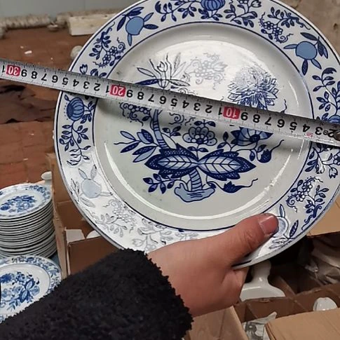 摆件，烧制问题属于正常的79号直径25.有划痕，不介意再拍。