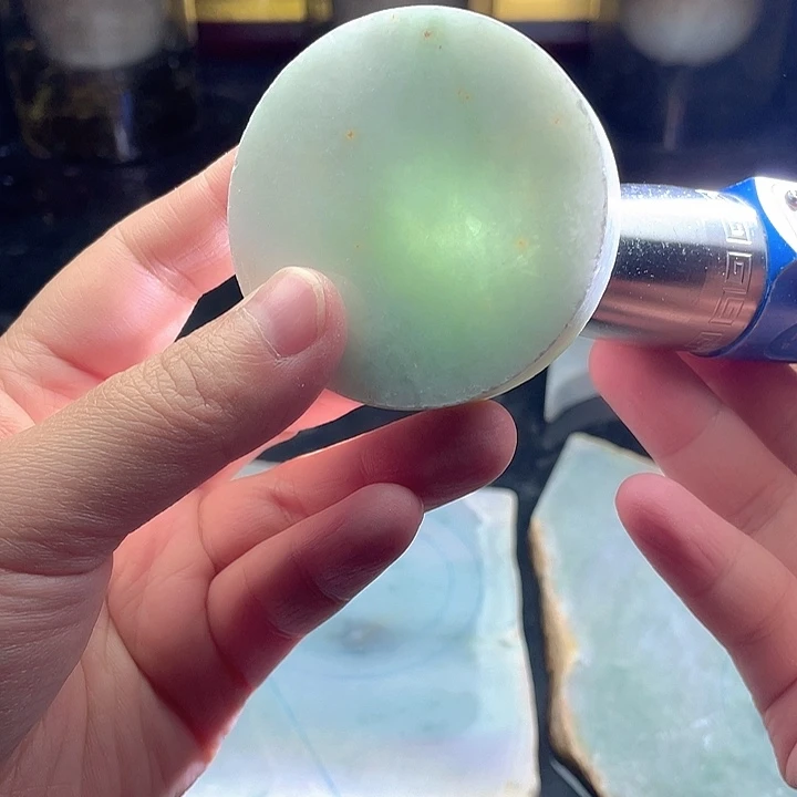 翡翠未镶嵌颈饰毛料5