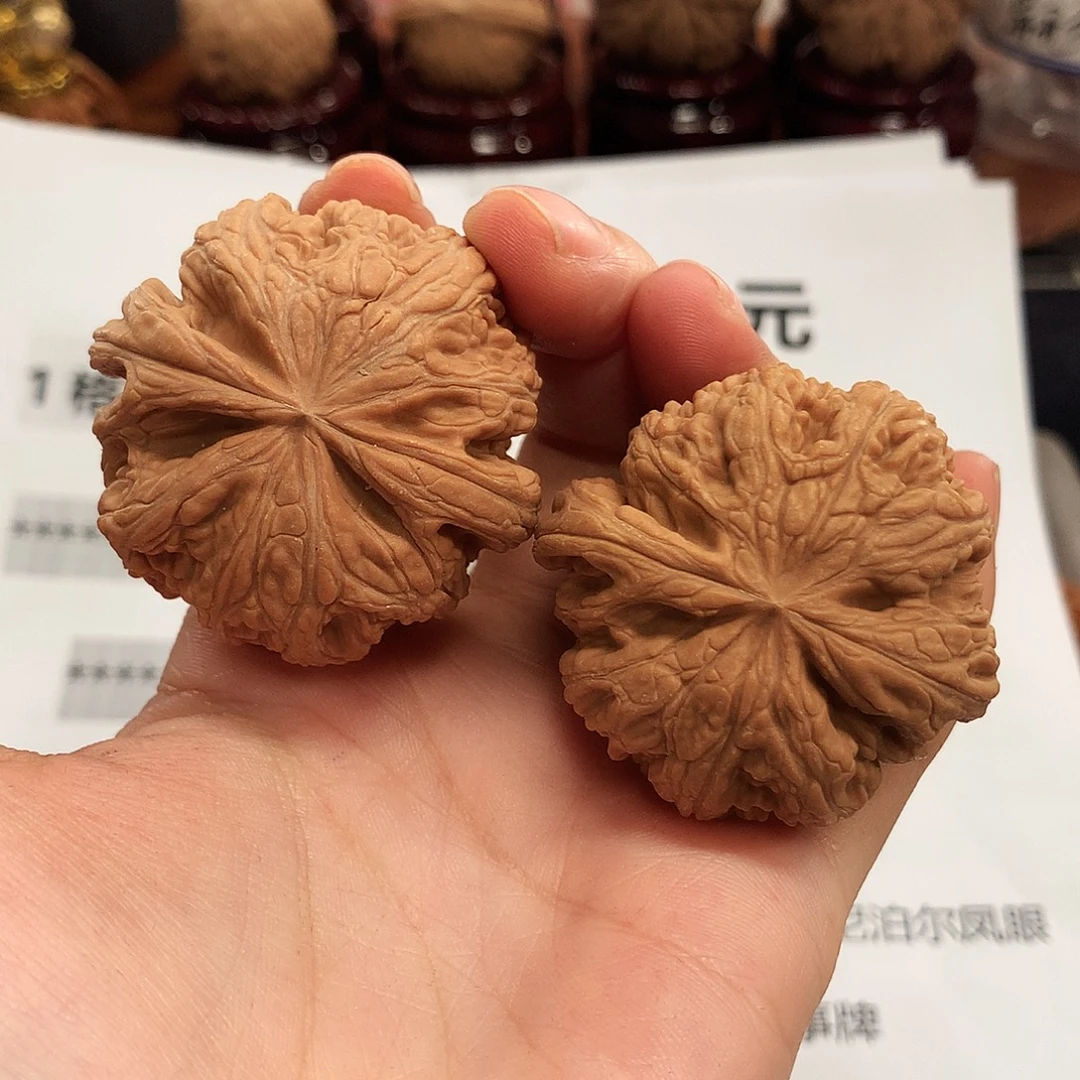 文玩核桃吊坠42 粗筋