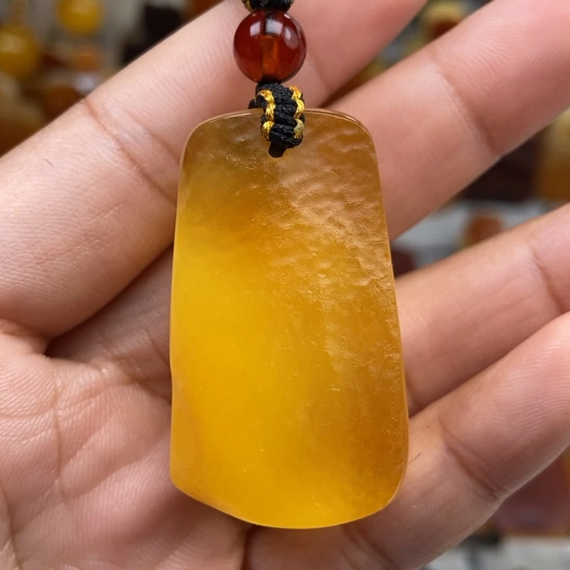 【闪购商品】琥珀颈饰未镶嵌