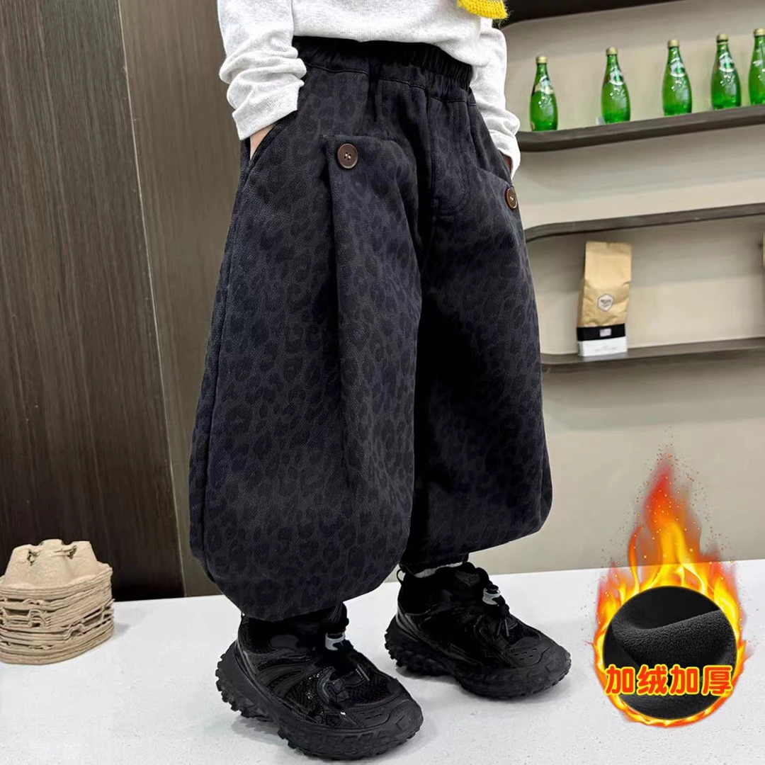 1203   痞帅男童一体绒束脚豹纹裤秋冬季