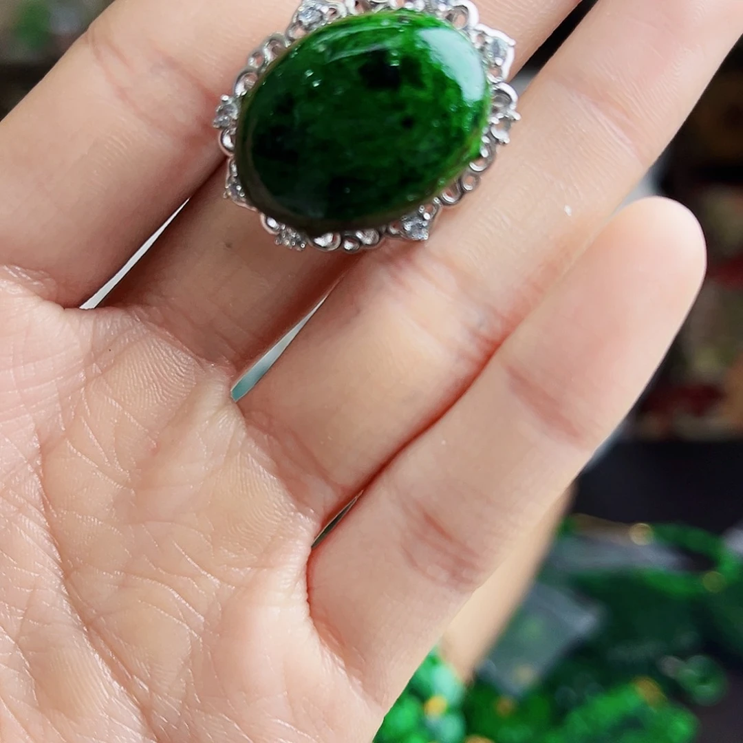 颈饰银S925镶嵌翡翠多样性