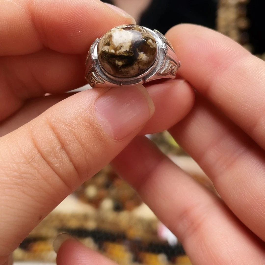 琥珀裸石未镶嵌大