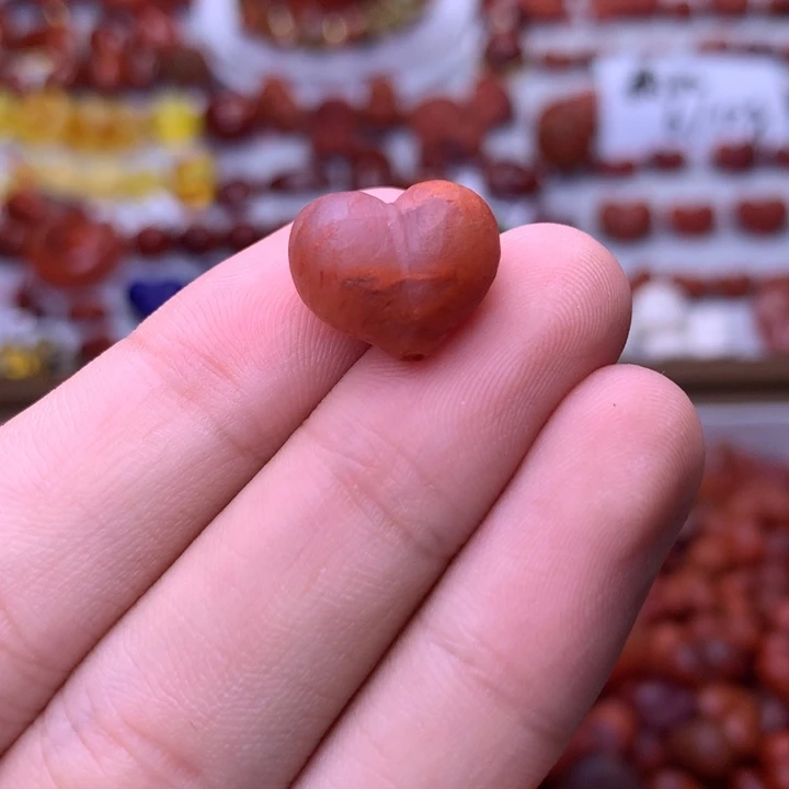 南红玛瑙未镶嵌珠宝半成品16
