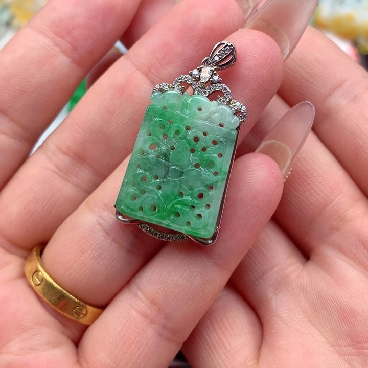 翡翠银S925镶嵌颈饰翡翠