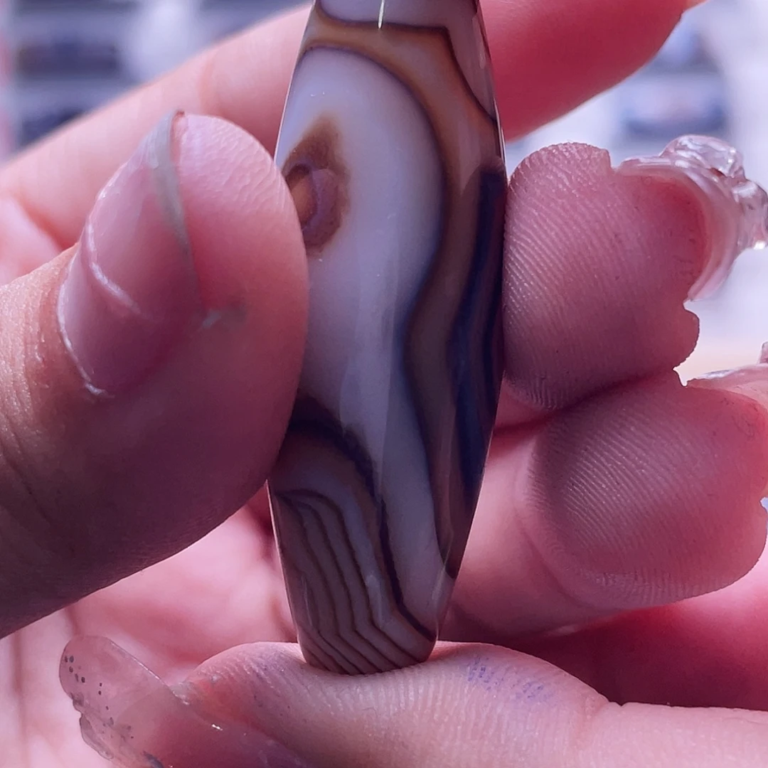 贾***学玛瑙/玉髓未镶嵌颈饰