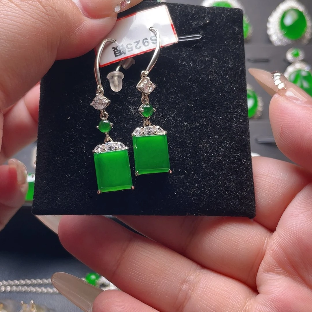 翡翠耳饰银S925镶嵌无事牌