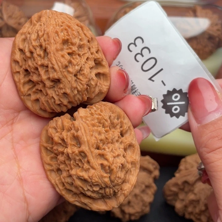 吊坠文玩核桃40高炮南疆石