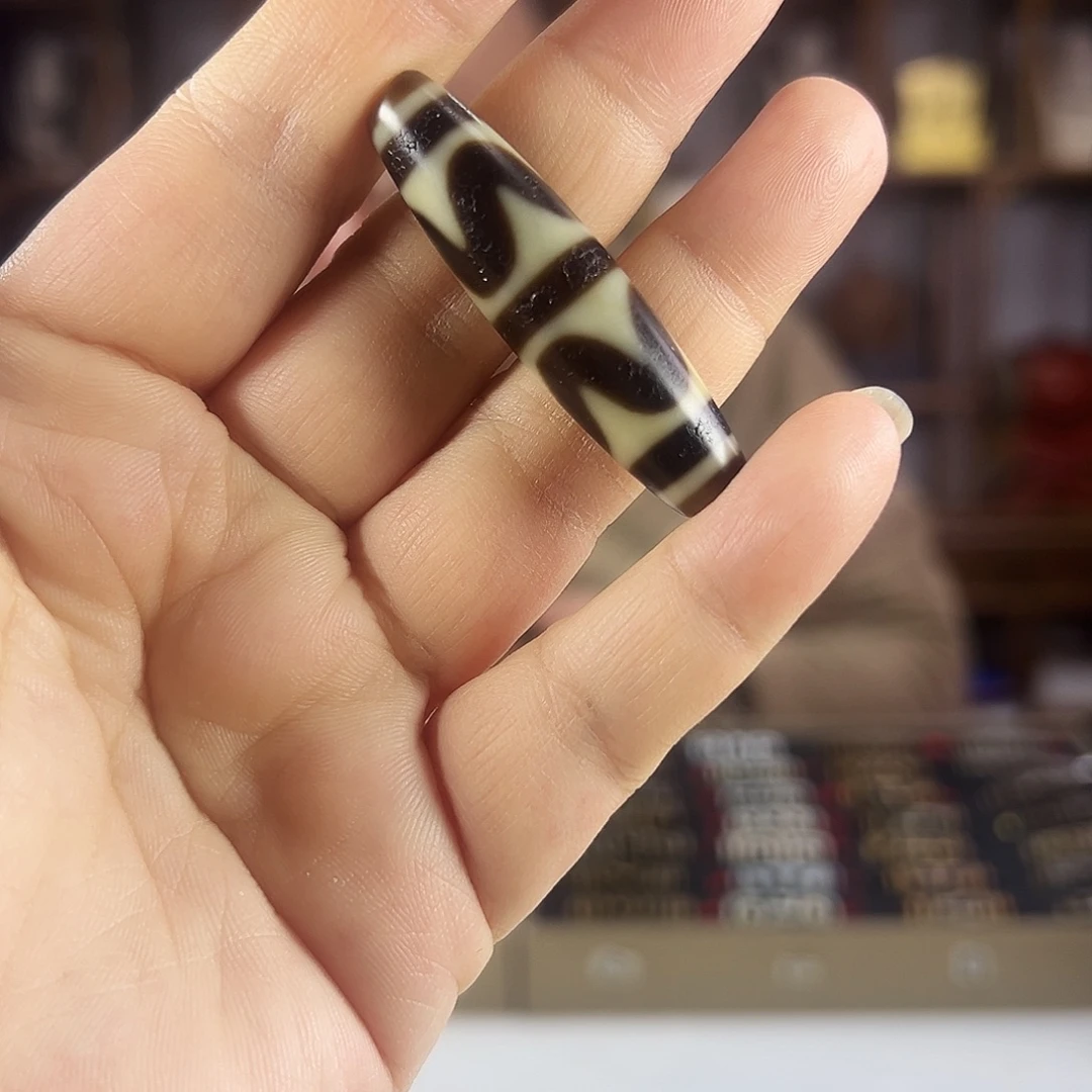 玛瑙/玉髓合金颈饰～张魁